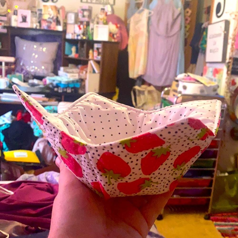 Reversible and Machine Washable Bowl Holders!